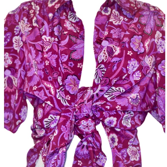 Vibrant Fuchsia Floral Button Up 💜 - Picture 1 of 7